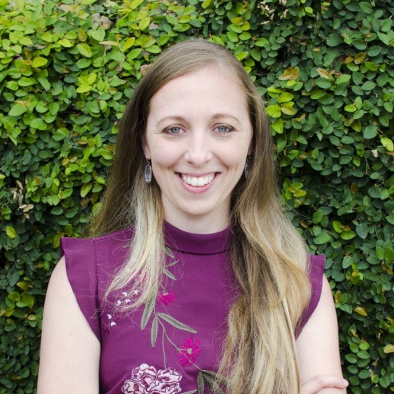 Kristen Lenau Headshot