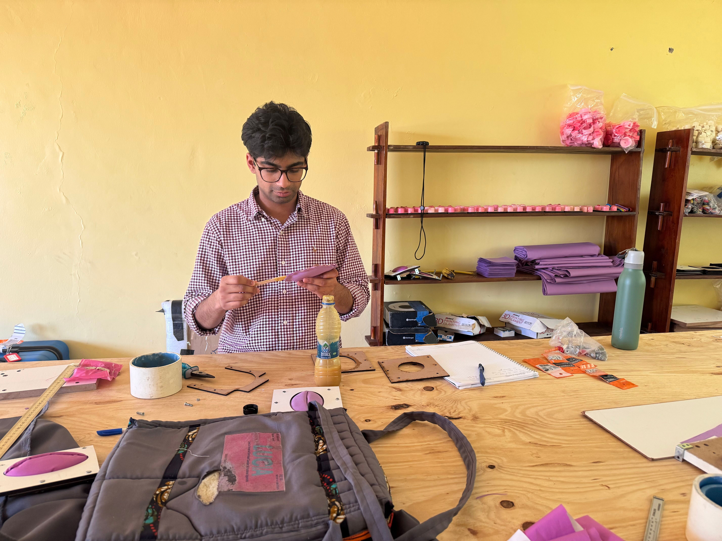 Photo:Alek Mishra assembling a LUCIA prototype with Rice360 team in Blantyre, Malawi