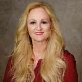 Kim Bennion Headshot